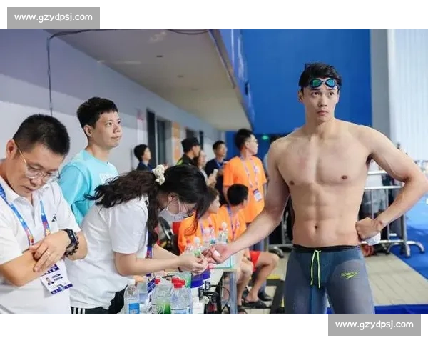 全国游泳锦标赛：汪顺 100 自预赛 49 秒 13 总排名第一晋级