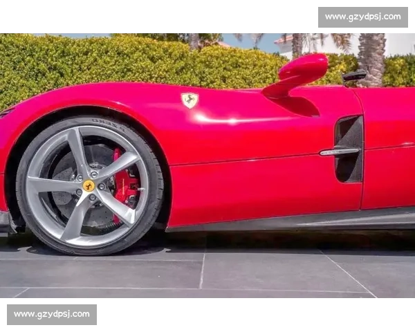 复古红潮涌蒙扎：法拉利意大利大奖赛合影里的速度传承