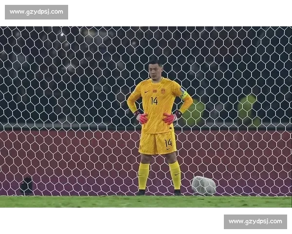 工体名场面！国安球迷狂嘘王大雷，赛后隔窗对骂引爆冲突